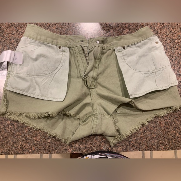 Billabong Shorts Size 30 - Picture 5 of 8